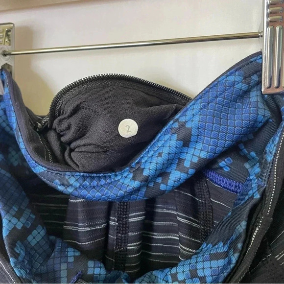 Women’s Lululemon Pace Rival Crop Leggings 22" Size 2 - Picture 12 of 12